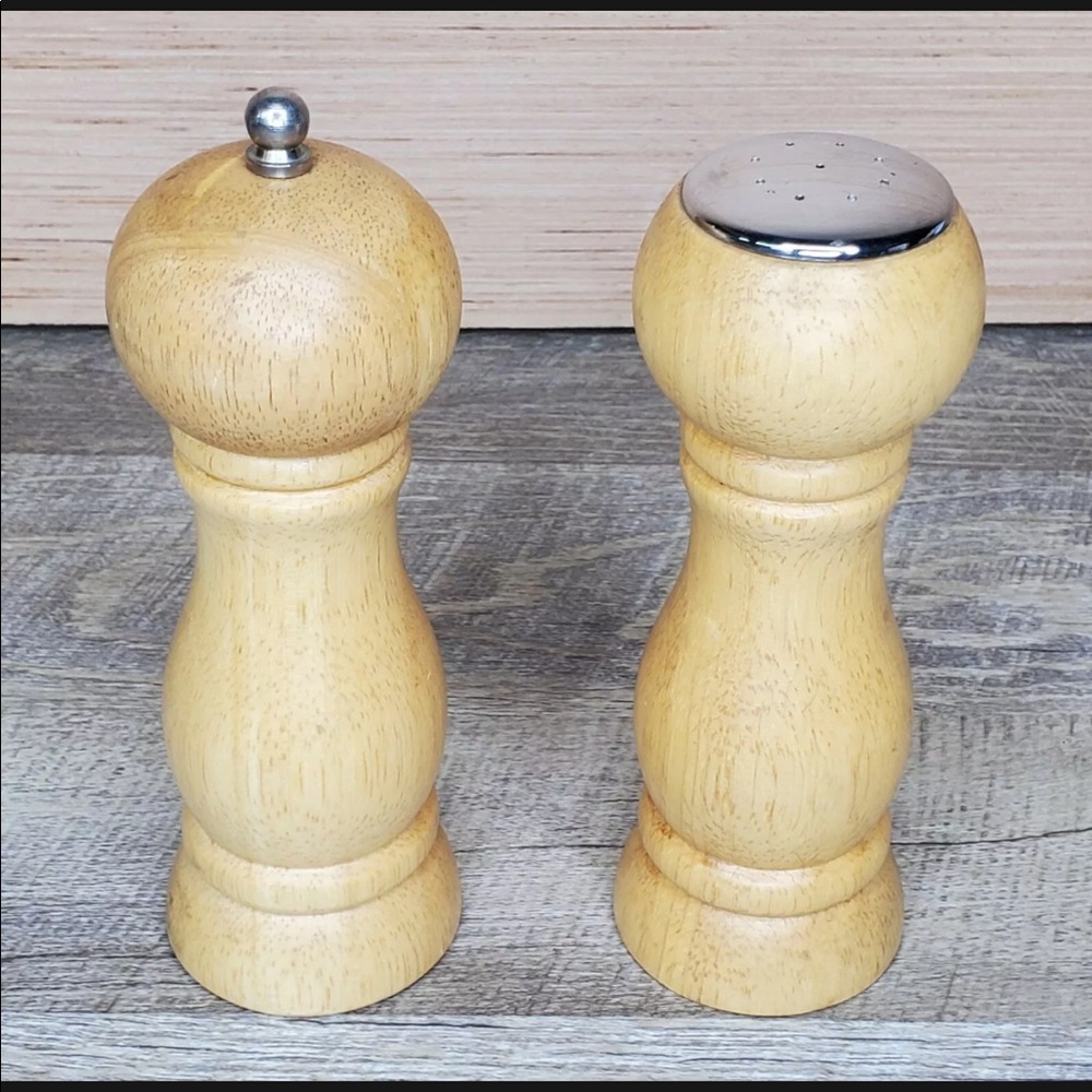 Farberware Wooden 6" Salt Pepper Shaker Natural Wood grain Silver Tone Top 80’s - Picture 6 of 7